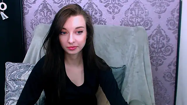 DominantLuna online show from May 18, 7:29 pm