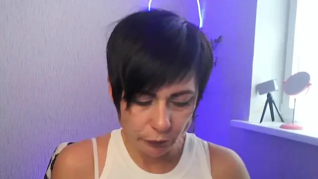 Ashley Brookss online show from November 10, 10:53 am