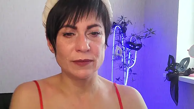 Ashley Brookss online show from November 20, 9:54 am