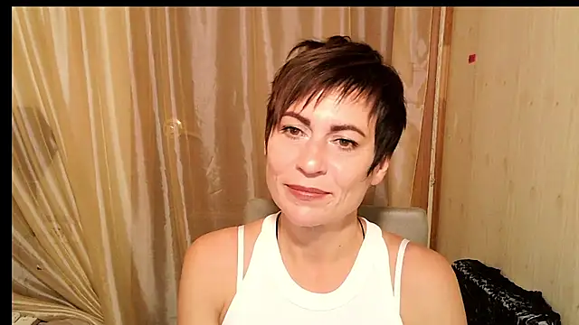 Ashley Brookss online show from October 2, 7:45 am
