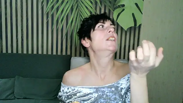 Ashley Brookss online show from October 24, 8:52 pm