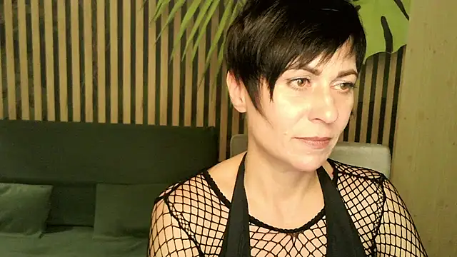 Ashley Brookss online show from October 29, 6:18 pm