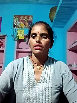 Mohni cute online show from October 26, 1:00 pm