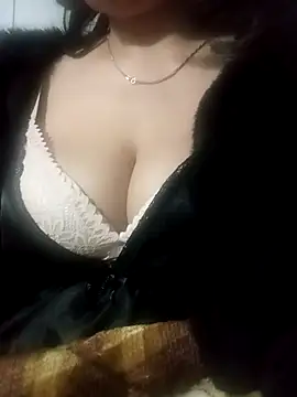 Snapshot of ZingCii chatting on November 29, 3:01 pm ZingCii online show from November 29, 3:01 pm