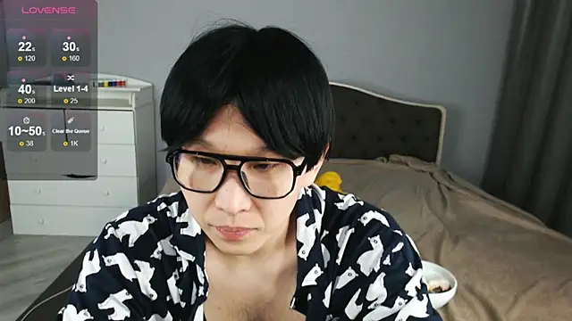 KaiChicken online show from April 7, 6:21 pm