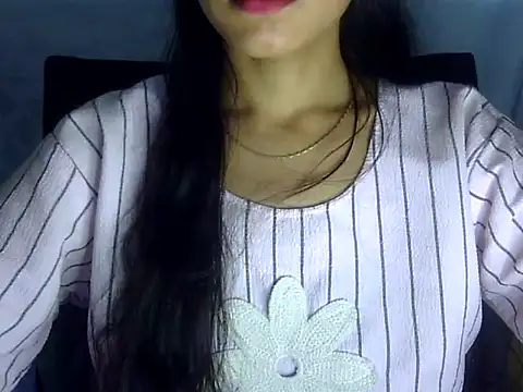 Snapshot of Shazi_1 chatting on June 5, 2:01 pm Shazi 1 online show from June 5, 2:01 pm