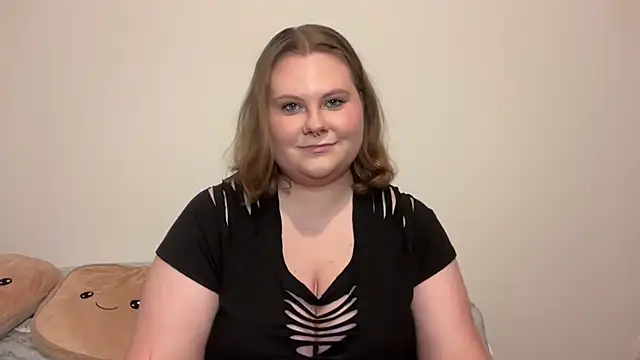 Snapshot of BriannaFlirty chatting on November 2, 7:08 pm BriannaFlirty online show from November 2, 7:08 pm