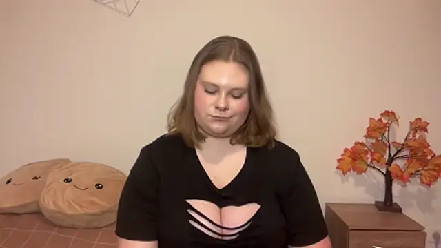 Snapshot of BriannaFlirty chatting on November 23, 8:13 am BriannaFlirty online show from November 23, 8:13 am