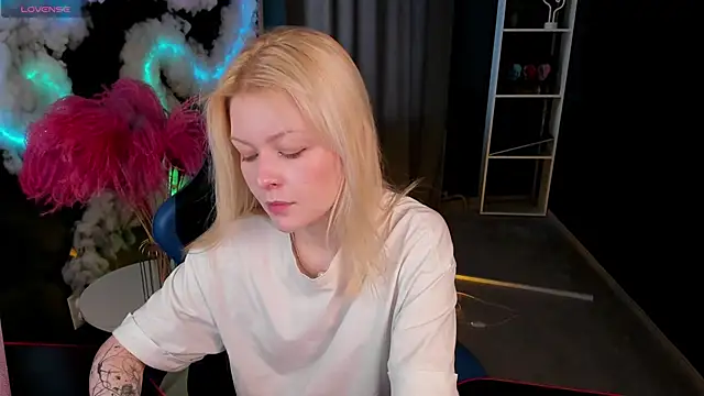 Callista a online show from April 16, 3:07 am