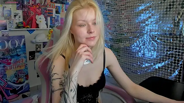 Callista a online show from April 13, 11:42 pm