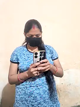 Snapshot of Rasili_bhabhi10 chatting on December 18, 6:29 am Rasili bhabhi10 online show from December 18, 6:29 am