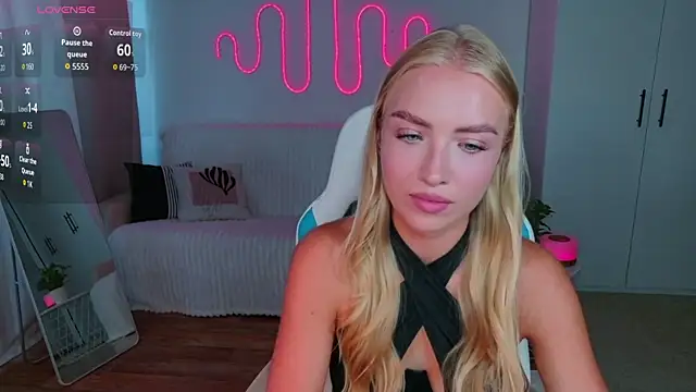 TessaGrays online show from July 22, 9:55 am