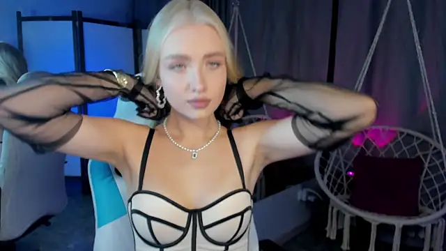 Snapshot of TessaGrays chatting on November 29, 9:09 am TessaGrays online show from November 29, 9:09 am