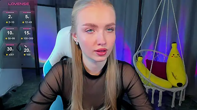 TessaGrays online show from February 9, 11:30 am