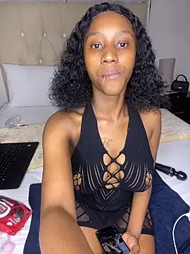 Snapshot of Sirah1 chatting on November 17, 1:04 pm Sirah1 online show from November 17, 1:04 pm