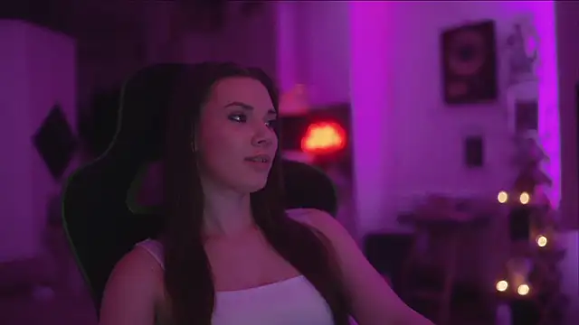 CandyStorm online show from April 4, 10:27 pm