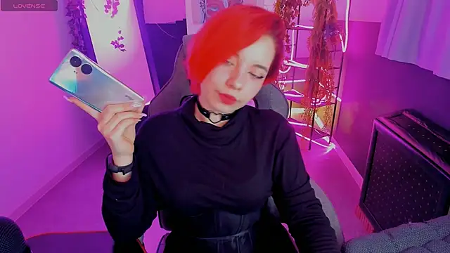 Snapshot of MarcelineChi chatting on October 20, 6:04 am MarcelineChi online show from October 20, 6:04 am