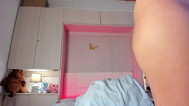 ChloeWiillow online show from May 27, 12:01 pm