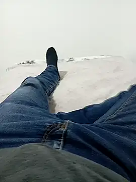 Snapshot of Mssbig chatting on October 8, 11:45 am Mssbig online show from October 8, 11:45 am