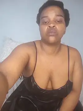 Snapshot of CynnxxxBarb chatting on October 5, 1:13 pm CynnxxxBarb online show from October 5, 1:13 pm