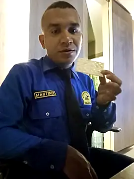 Roberto27051 online show from October 2, 4:49 am