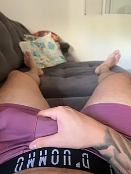 luizrgg online show from March 26, 4:38 pm