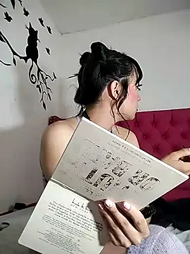 Valentina Squirt- online show from December 3, 9:09 am