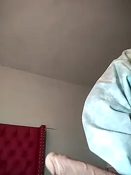 Valentina Squirt- online show from November 30, 10:05 am