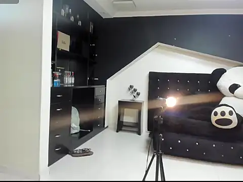 lola cook online show from November 8, 7:39 pm