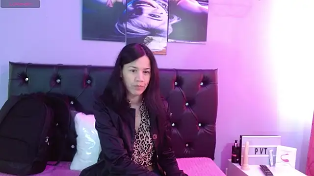 Jazmin ny online show from October 24, 1:43 pm