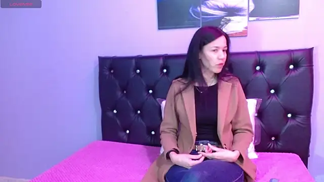 Jazmin ny online show from October 21, 2:05 pm