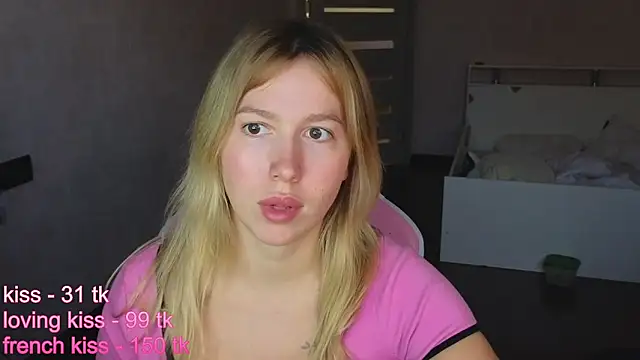 stefany and bettany online show from October 20, 1:55 pm