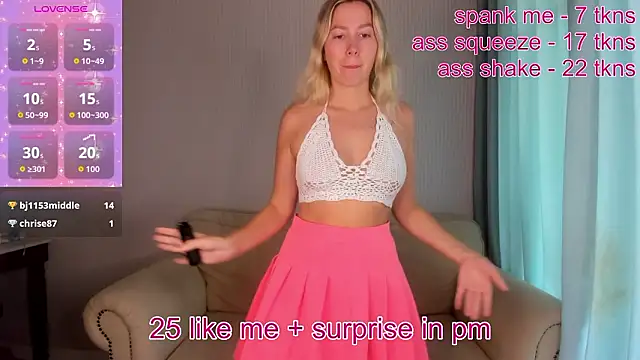 stefany and bettany online show from March 15, 4:19 am