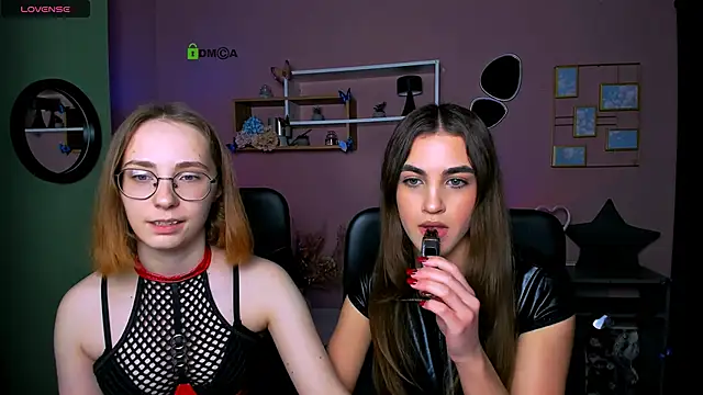 Snapshot of lina_fox12 chatting on December 17, 1:16 pm lina fox12 online show from December 17, 1:16 pm