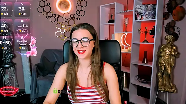 Snapshot of lina_fox12 chatting on October 18, 12:40 pm lina fox12 online show from October 18, 12:40 pm
