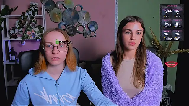 Snapshot of lina_fox12 chatting on January 15, 4:43 pm lina fox12 online show from January 15, 4:43 pm