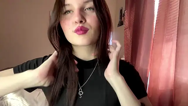 JanellHousen online show from May 4, 5:11 am