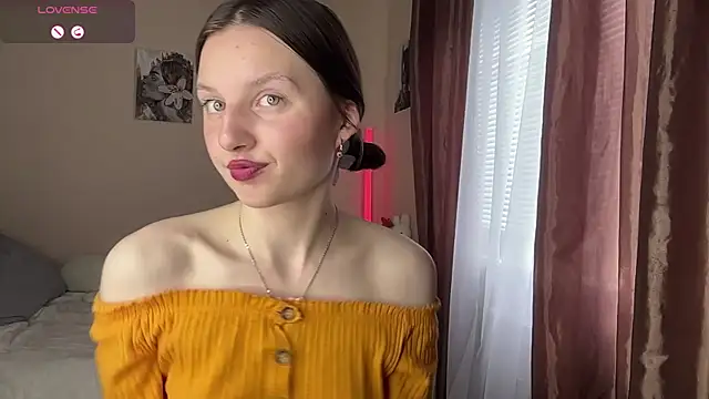 JanellHousen online show from June 4, 5:12 am