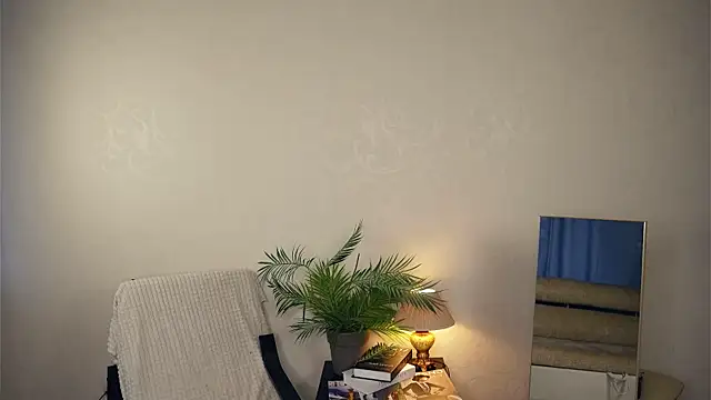 JanellHousen online show from October 22, 5:29 am