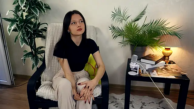 JanellHousen online show from October 7, 5:41 am