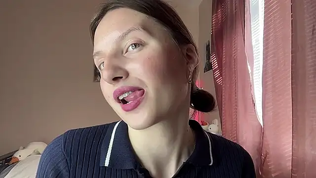 Snapshot of JanellHousen chatting on June 11, 5:15 am JanellHousen online show from June 11, 5:15 am