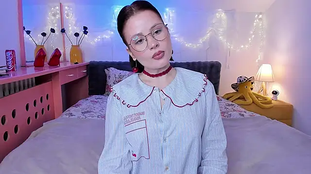 Me-Dea online show from March 6, 7:25 am