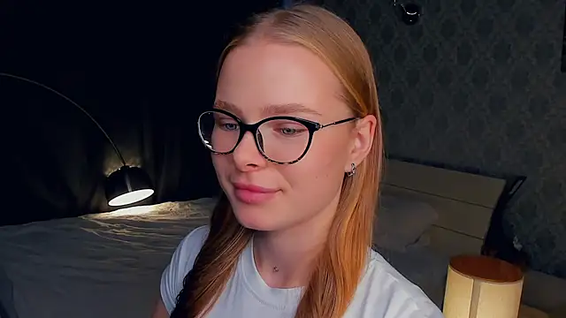 Snapshot of LibbyVenzeio chatting on October 18, 7:21 am LibbyVenzeio online show from October 18, 7:21 am