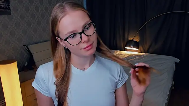 Snapshot of LibbyVenzeio chatting on October 22, 7:30 am LibbyVenzeio online show from October 22, 7:30 am