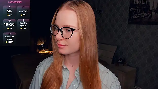 Snapshot of LibbyVenzeio chatting on November 12, 8:07 am LibbyVenzeio online show from November 12, 8:07 am