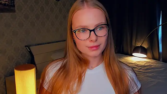 Snapshot of LibbyVenzeio chatting on October 15, 7:16 am LibbyVenzeio online show from October 15, 7:16 am