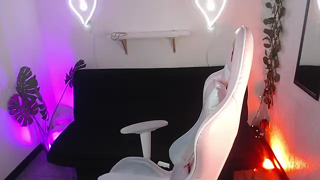 Lexy Storm 18 online show from October 20, 8:31 pm