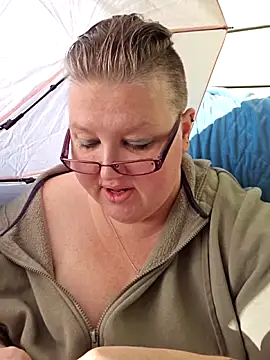 Snapshot of Budd_Bunney chatting on November 12, 8:45 pm Budd Bunney online show from November 12, 8:45 pm