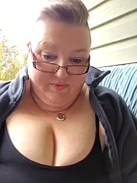 Snapshot of Budd_Bunney chatting on October 26, 8:09 pm Budd Bunney online show from October 26, 8:09 pm