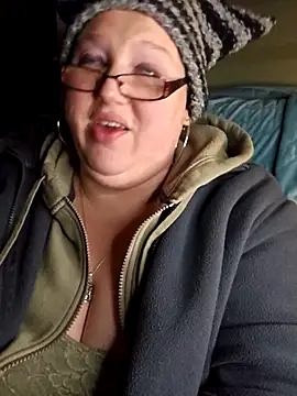 Snapshot of Budd_Bunney chatting on December 1, 2:01 am Budd Bunney online show from December 1, 2:01 am